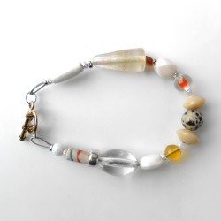 Bracelet blanc et sa perle jaune Anémone
