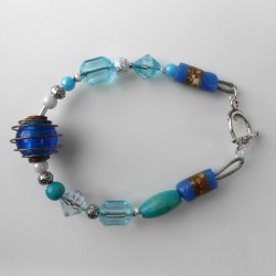 Bracelet bleu et sa perle à spirale Annelore