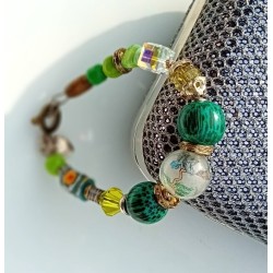 Bracelet Viviane vert et ses perles de bois de palmier