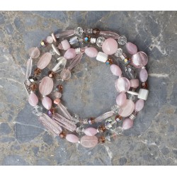 Collier rose Myrtille, ses perles ovales de quartz rose