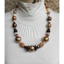 Grand collier de perles dorées nacrées Eléonore